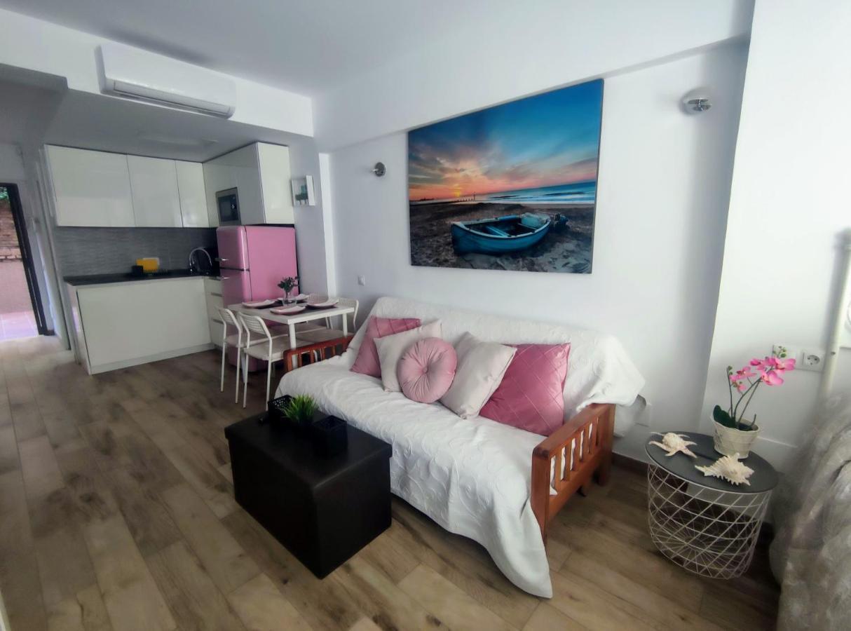 Beach Studio Τορρεμολίνος Εξωτερικό φωτογραφία
